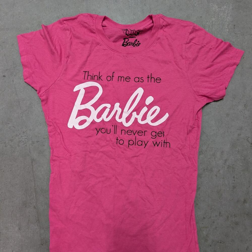 Gemini dijo Barbie DOE Presents Pink Graphic T-Shirt Y2K Sassy Slogan Mattel